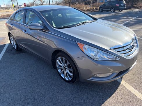 Used 2013 Hyundai Sonata SE image 4