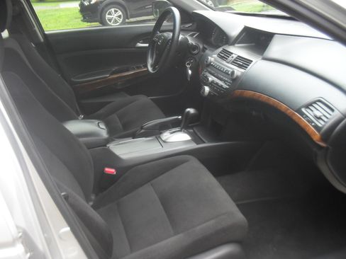 Used 2012 Honda Accord EX V6 Sedan image 8