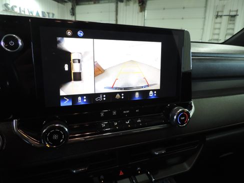 Used 2023 Chevrolet Colorado Trail Boss image 42