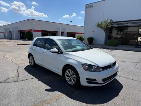 Used 2015 Volkswagen Golf TDI S image 2