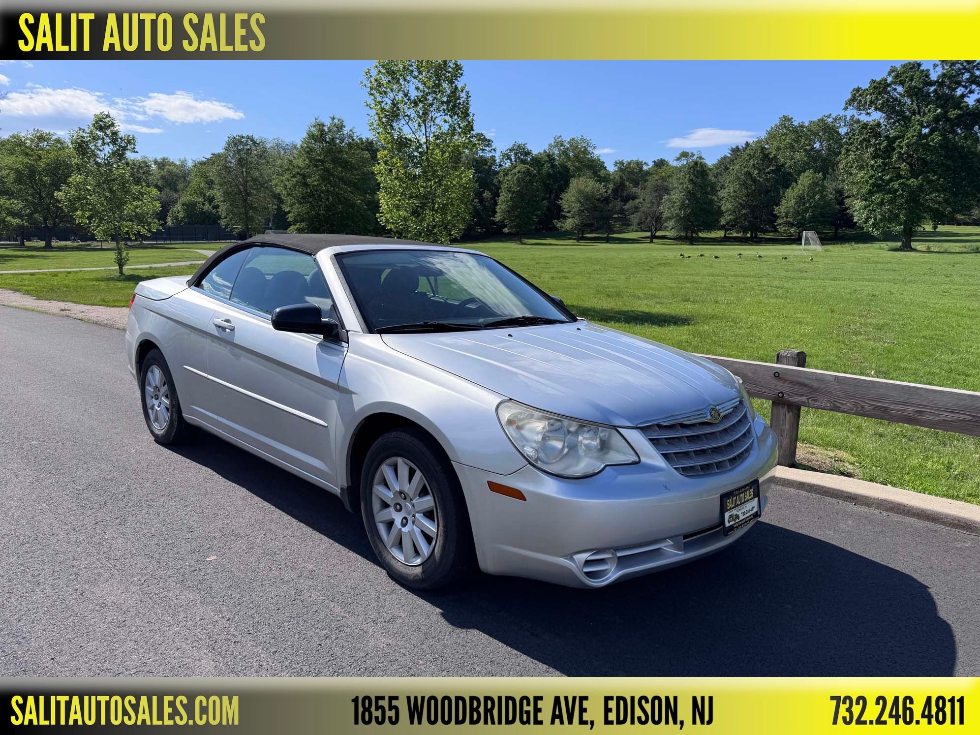 Used 2009 Chrysler Sebring LX FWD image 1