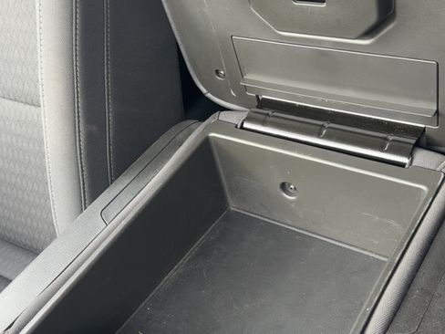 Used 2023 Chevrolet Silverado 1500 LT image 12