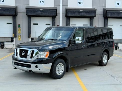 Used 2020 Nissan NV 3500 SL image 1