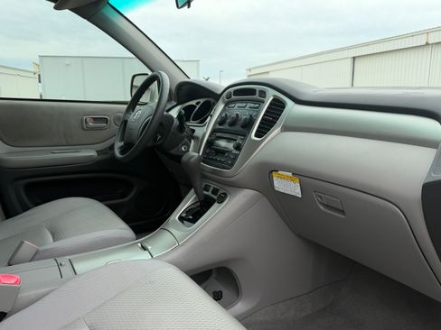 Used 2006 Toyota Highlander Sport image 14