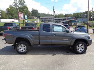 Used 2010 Toyota Tacoma SR5 image 1