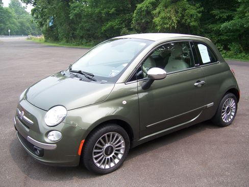 Used 2012 FIAT 500 Lounge Cabrio FWD image 1