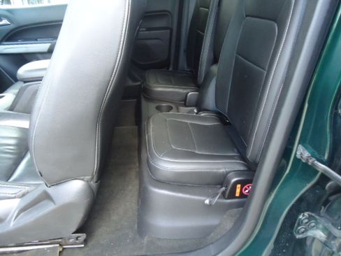 Used 2015 Chevrolet Colorado LT image 16