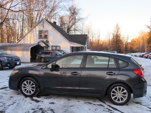 Used 2014 Subaru Impreza 2.0i Premium image 5