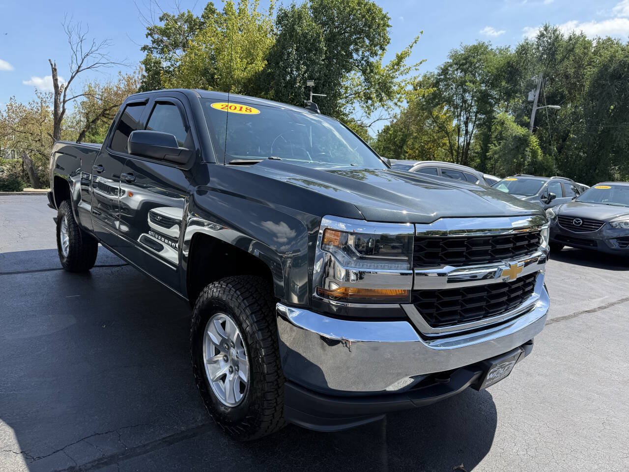 Used 2018 Chevrolet Silverado 1500 LT AWD/4WD image 4