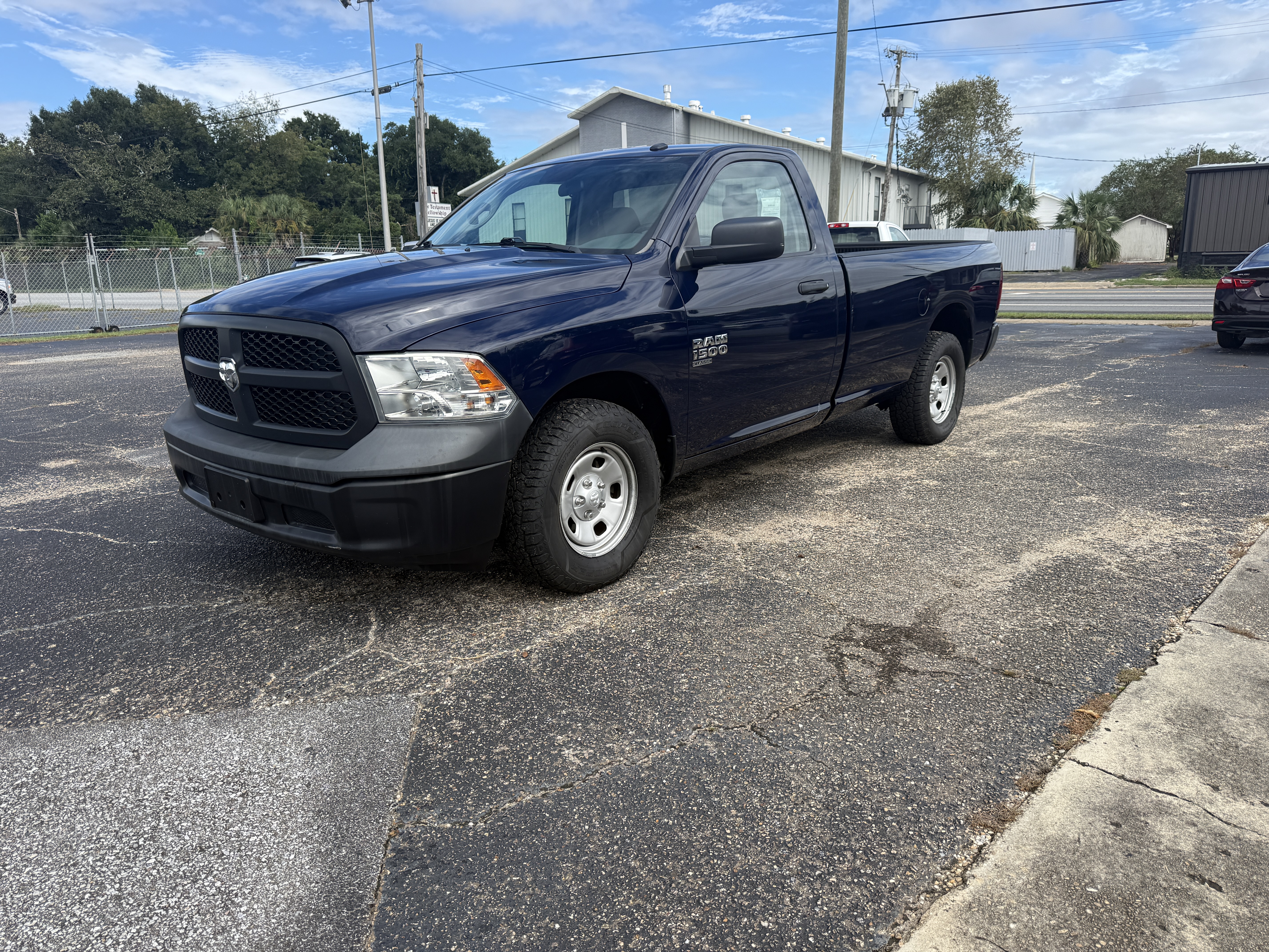 Used 2019 RAM 1500 Regular Cab Classic Tradesman RWD image 1