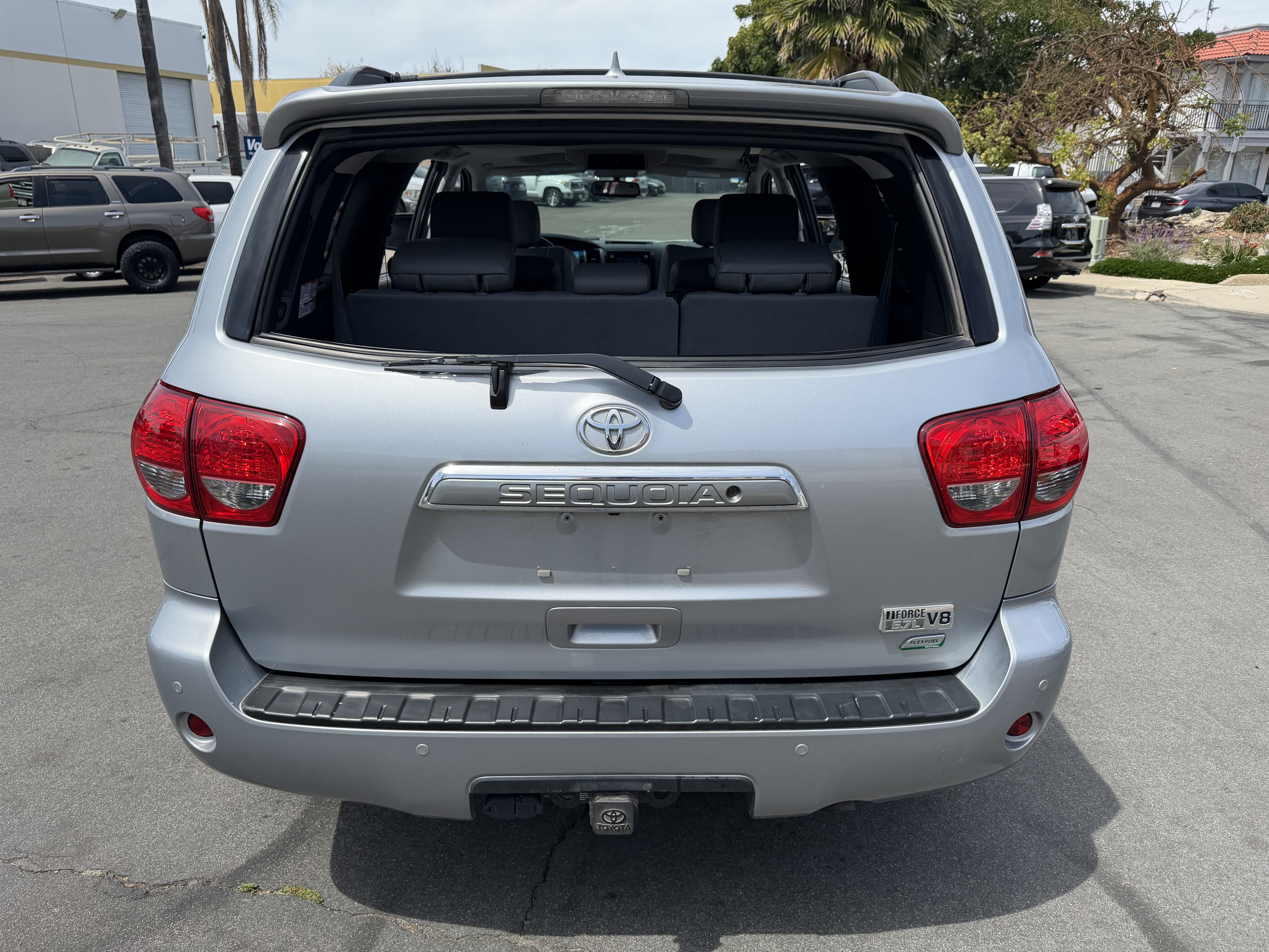 Used 2016 Toyota Sequoia Platinum AWD/4WD image 8
