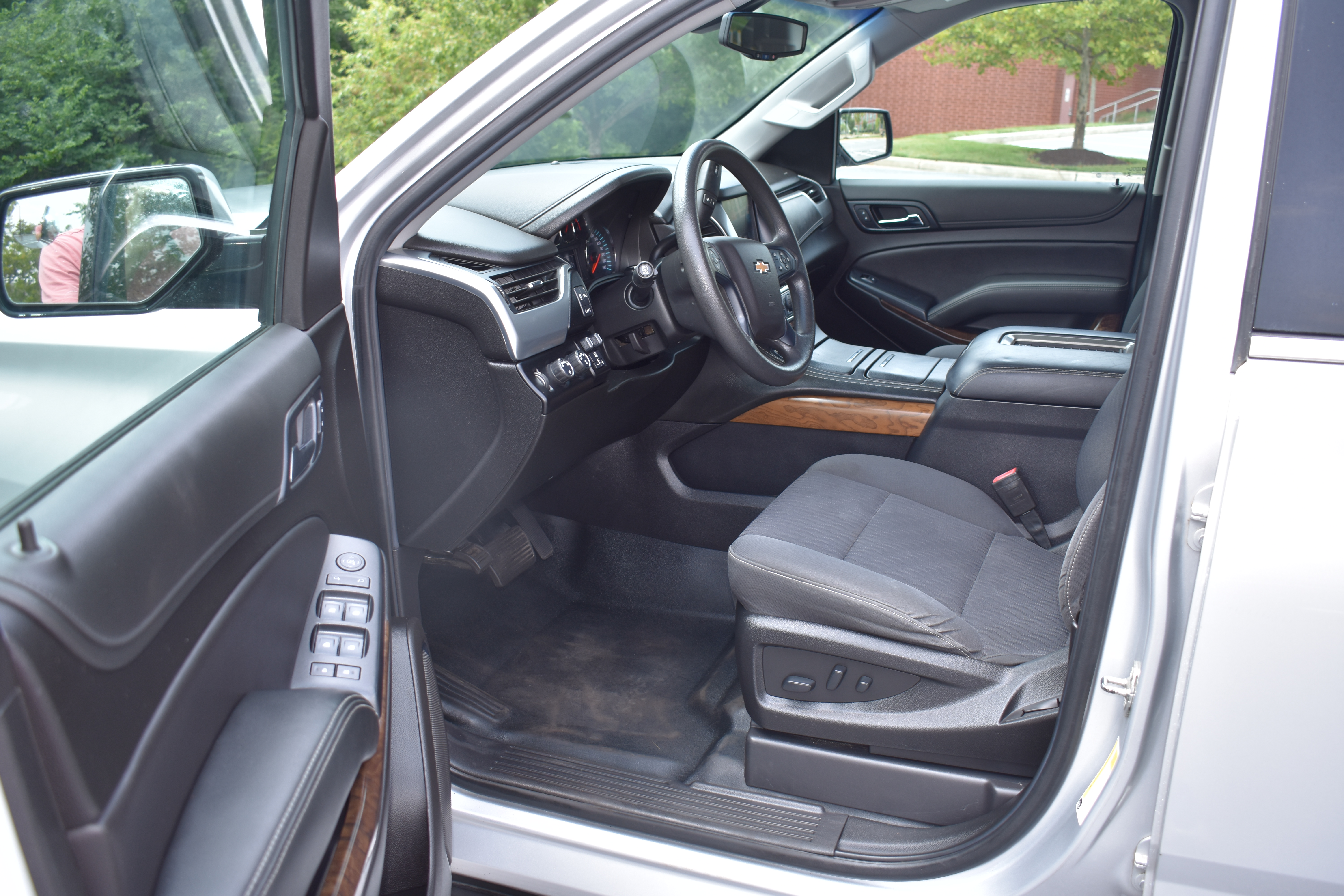 Used 2019 Chevrolet Tahoe 4WD image 18