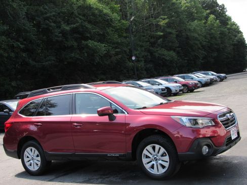Used 2019 Subaru Outback 2.5i Premium AWD/4WD image 12