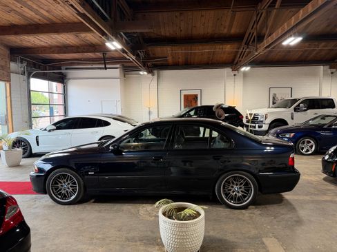 Used 2003 BMW M5 RWD image 10