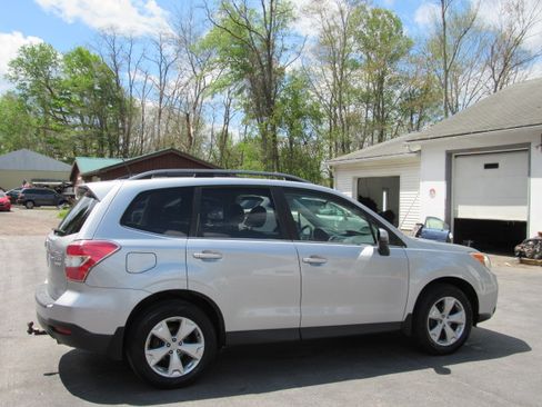 Used 2014 Subaru Forester 2.5i Touring AWD/4WD image 7
