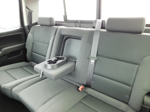 Used 2017 Chevrolet Silverado 1500 2WD Crew Cab LT image 18
