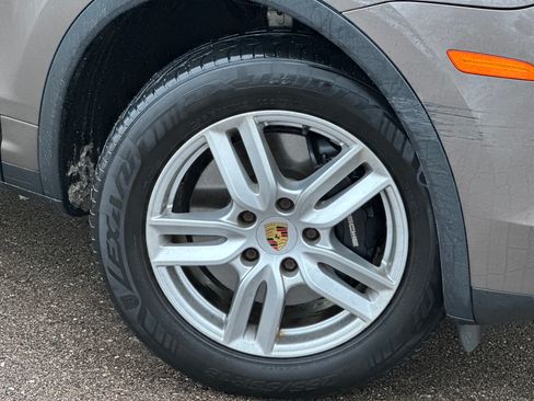 Used 2016 Porsche Cayenne image 11