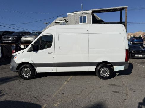 Used 2020 Mercedes-Benz Sprinter 2500 image 6
