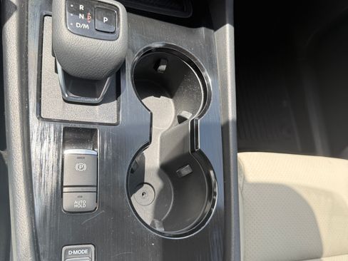 Used 2023 Nissan Rogue FWD SV image 12