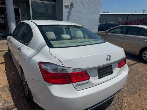 Used 2013 Honda Accord LX Sedan image 5