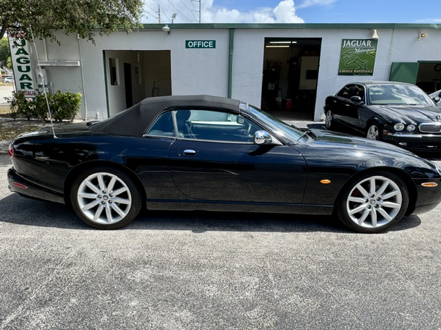 Used 2005 Jaguar XK8 Convertible RWD image 32