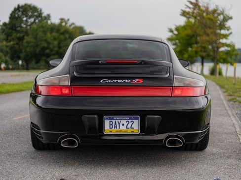 Used 2003 Porsche 911 Carrera 4S Coupe AWD/4WD image 15