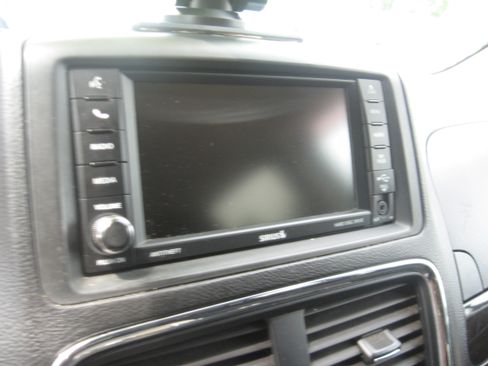 Used 2013 Dodge Grand Caravan SXT FWD image 11
