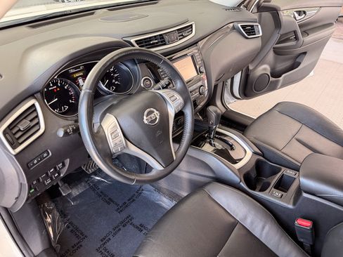 Used 2015 Nissan Rogue AWD image 7