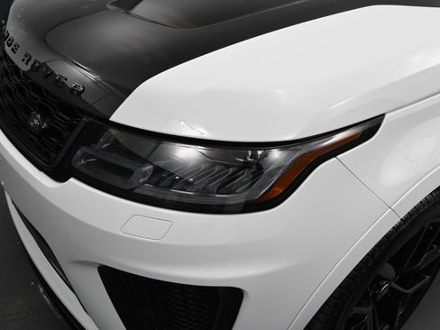 Used 2022 Land Rover Range Rover Sport SVR image 9