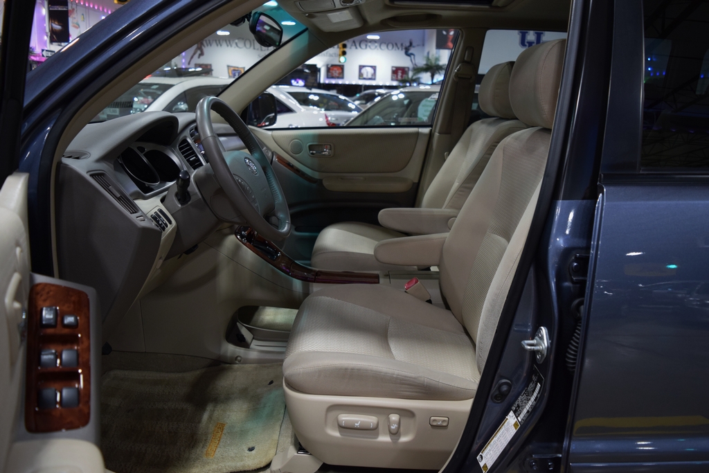 Used 2005 Toyota Highlander Limited FWD image 18