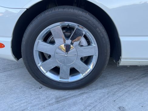 Used 2002 Ford Thunderbird image 34