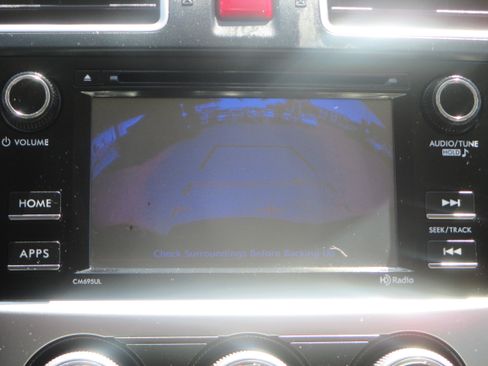 Used 2016 Subaru Crosstrek 2.0i Premium image 8