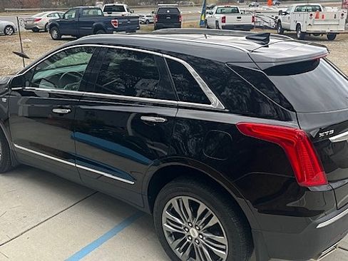 Used 2017 Cadillac XT5 Premium Luxury image 5