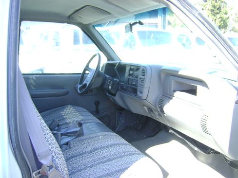 Used 2002 Chevrolet Silverado 3500 image 14