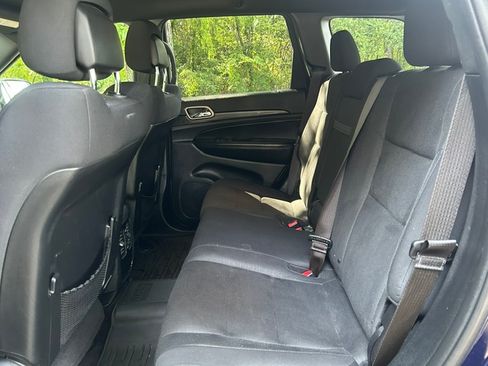 Used 2017 Jeep Grand Cherokee 2WD Laredo image 21