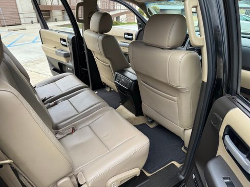 Used 2011 Toyota Sequoia Limited image 21