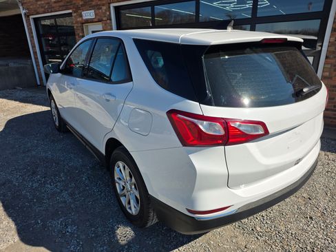 Used 2018 Chevrolet Equinox LS image 4