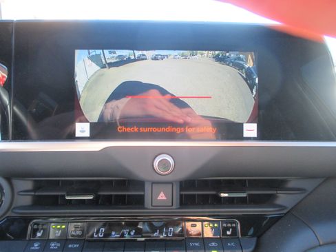 Used 2025 Toyota Crown Signia Limited image 10