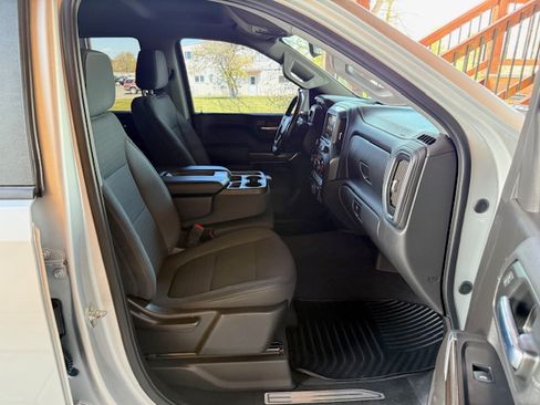 Used 2020 Chevrolet Silverado 1500 4x4 Crew Cab LT image 20