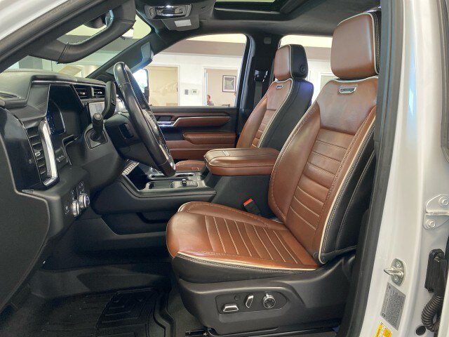 Used 2024 GMC Sierra 3500 Denali Ultimate AWD/4WD image 20
