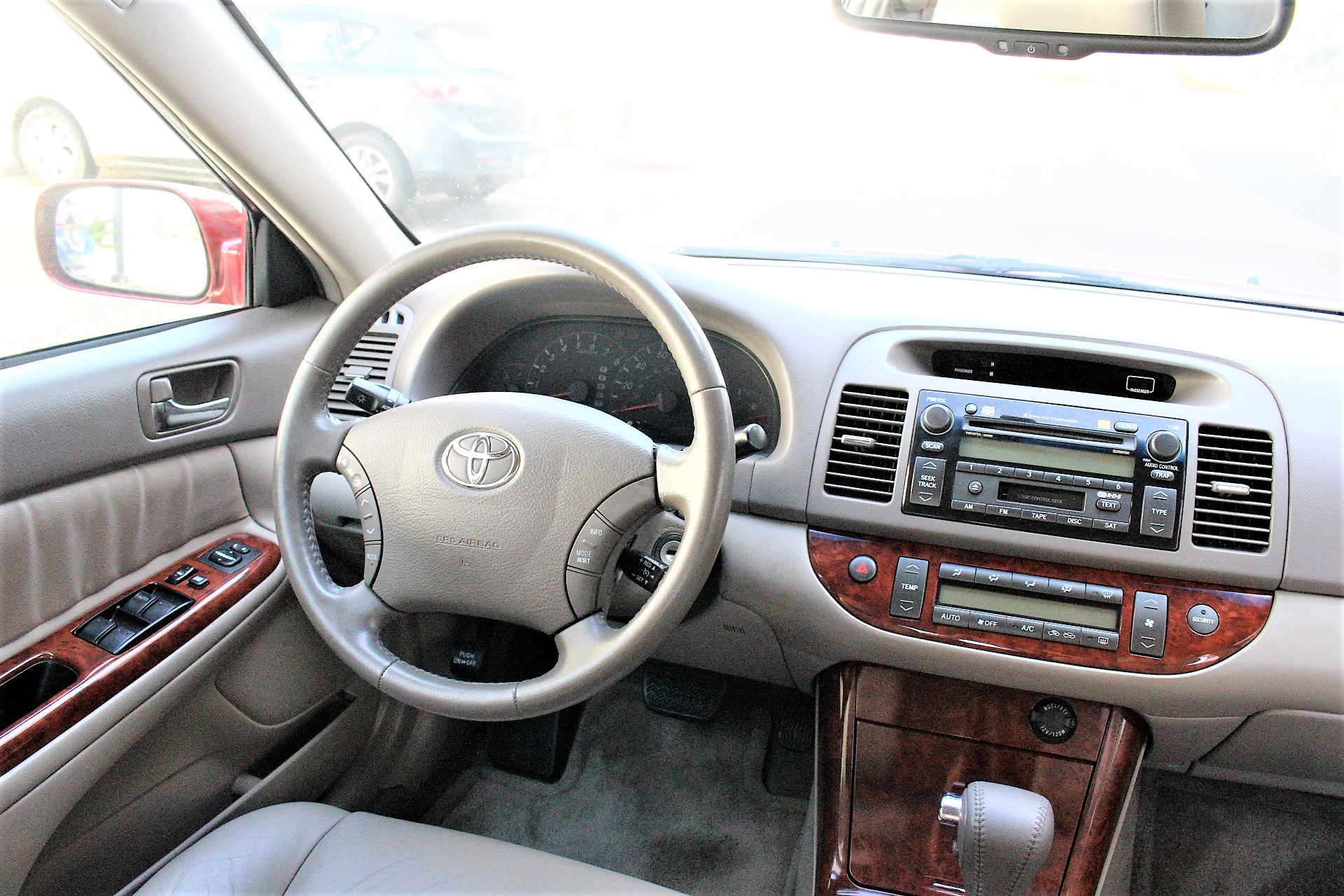Used 2005 Toyota Camry XLE FWD image 22