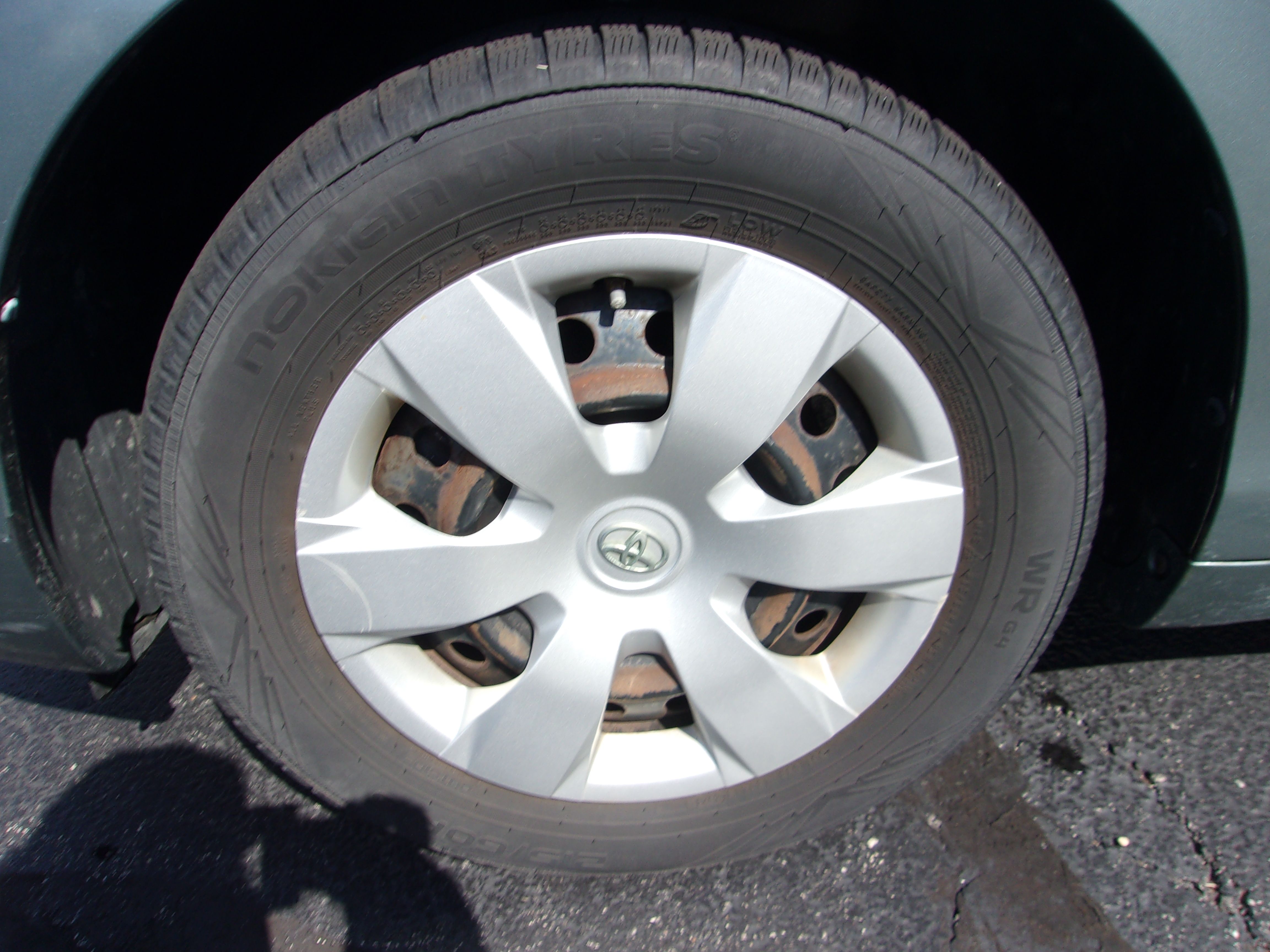 Used 2009 Toyota Camry LE Sedan FWD image 9