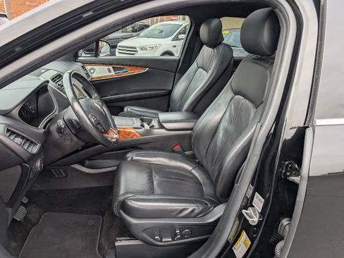 Used 2017 Lincoln MKX Reserve image 6