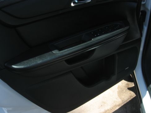 Used 2016 Chevrolet Traverse FWD LT w/ 2LT image 8