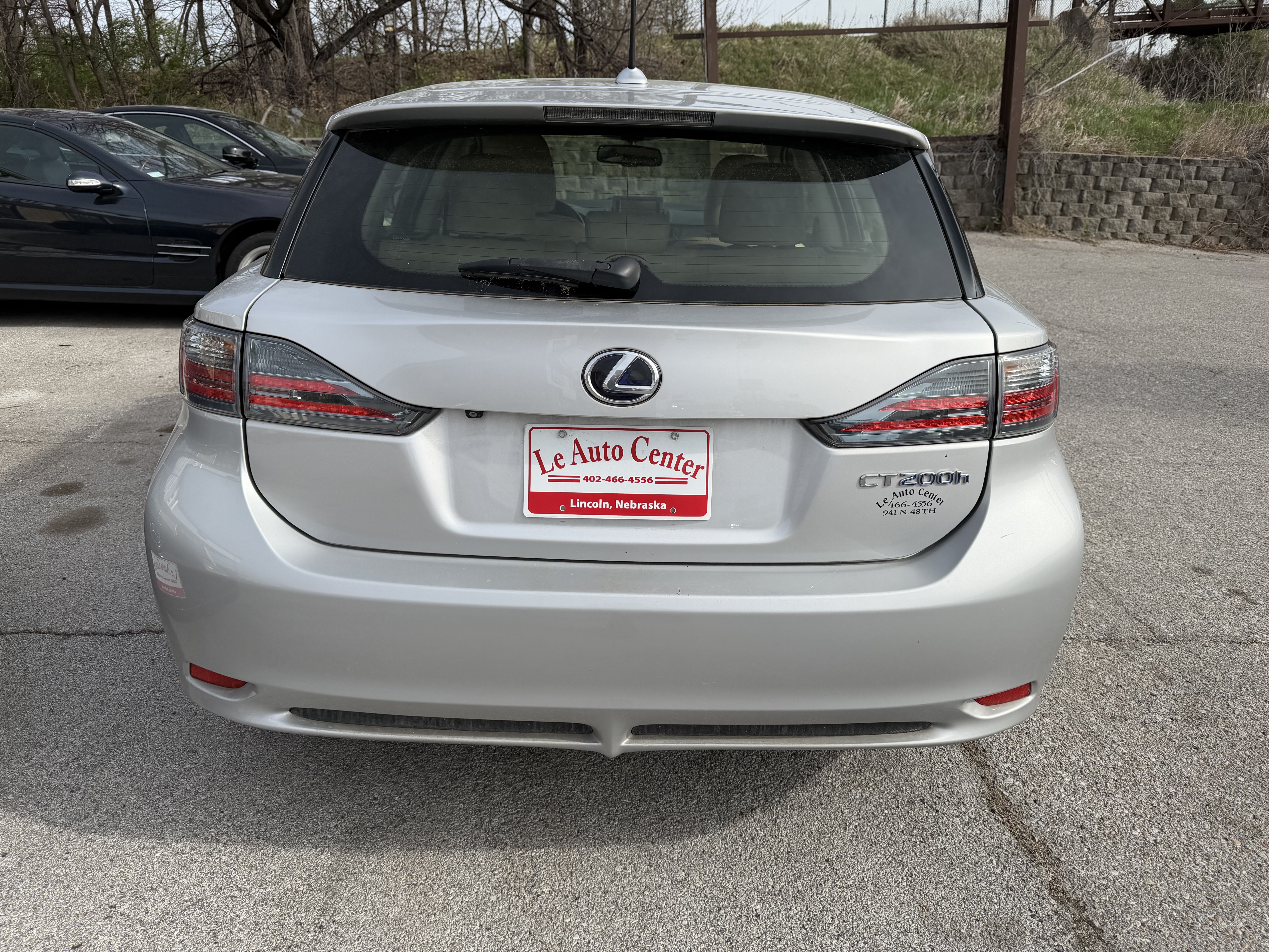 Used 2012 Lexus CT 200h FWD image 2