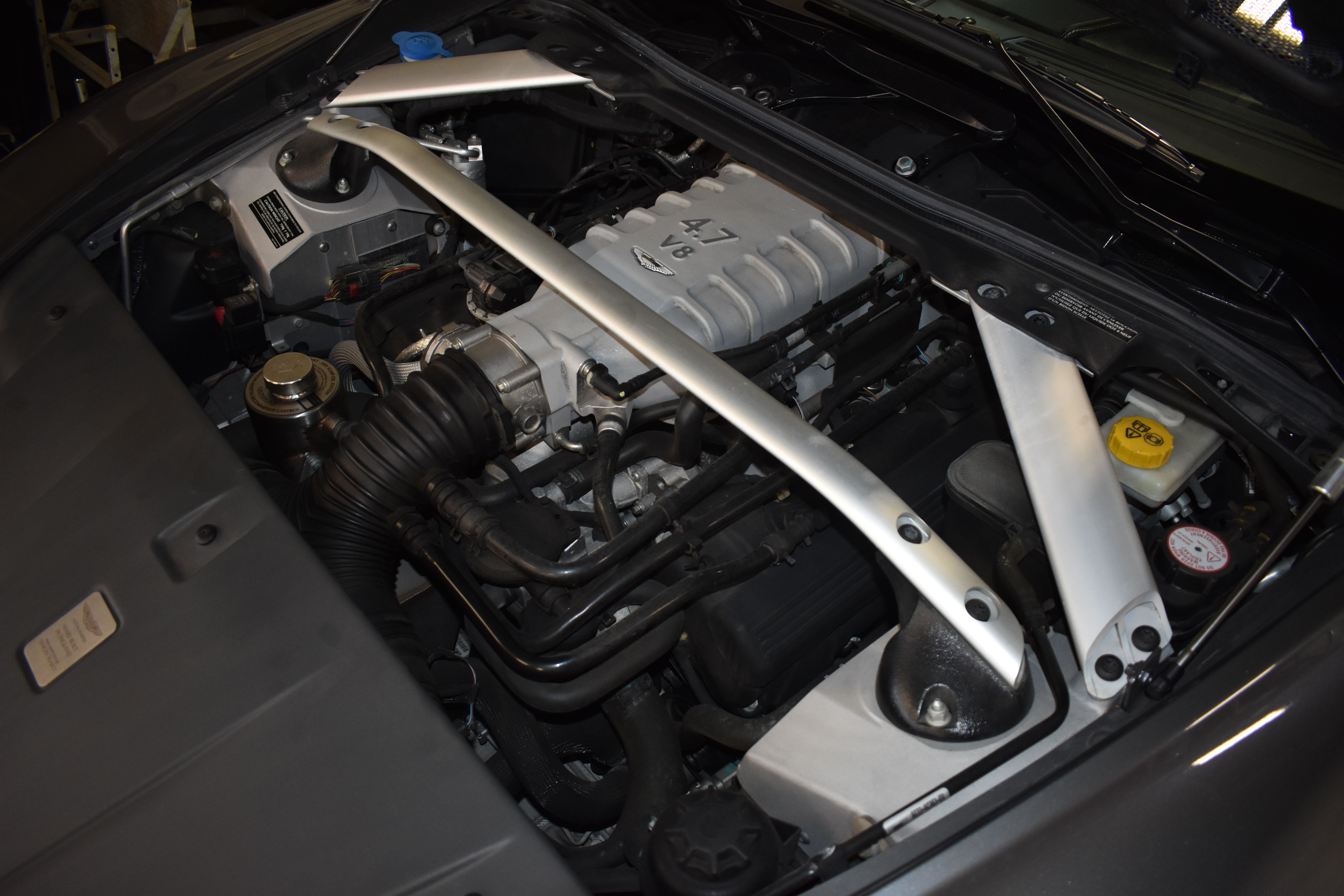 Used 2009 Aston Martin V8 Vantage Roadster RWD image 50