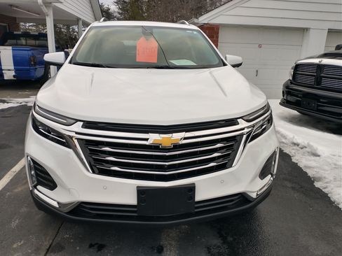 Used 2024 Chevrolet Equinox Premier image 3