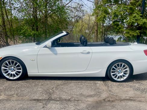 Used 2013 BMW 328i Convertible RWD image 5