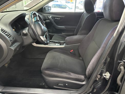 Used 2013 Nissan Altima 2.5 SV image 11