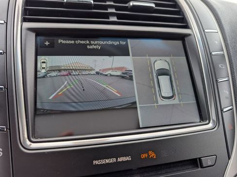 Used 2017 Lincoln MKX Reserve image 12